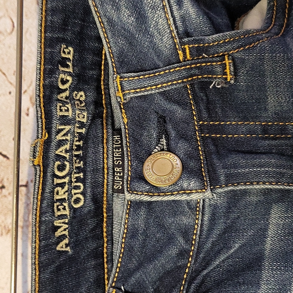 AMERICAN EAGLE OUTFITTERS JEGGING SZ 4 LIKE NEW - Picture 2 of 10